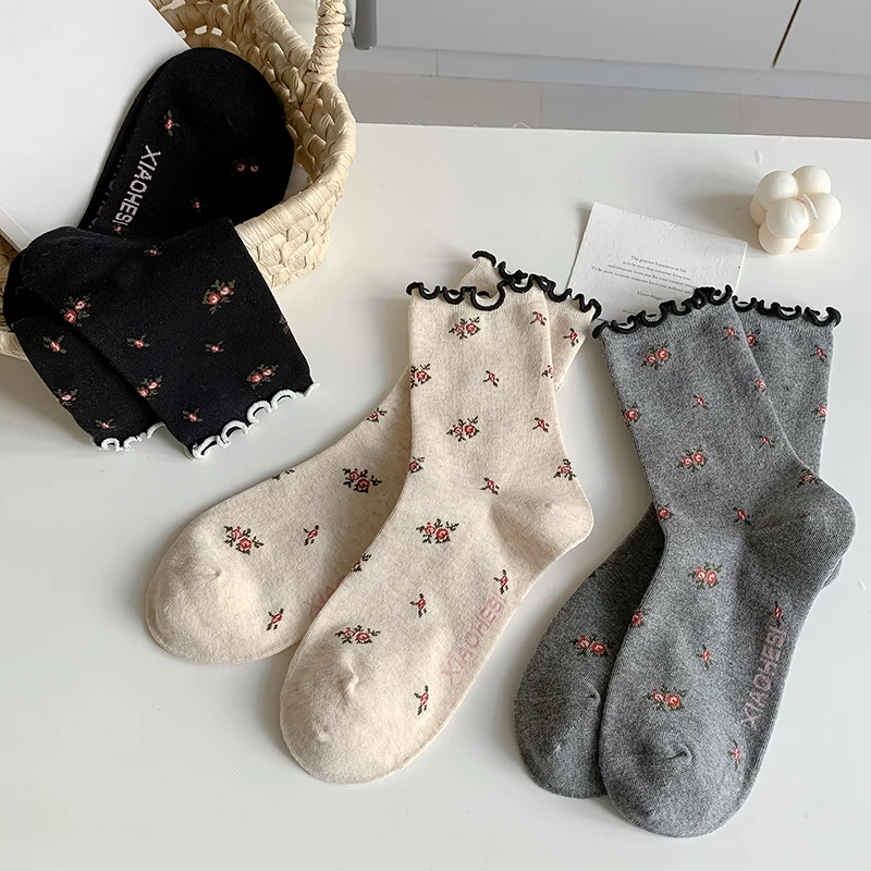 Women Socks Retro Korean Style Autumn New Fashion Girls Frilly Ruffle Socks Novelties Breathable Female Flower Socks Soft