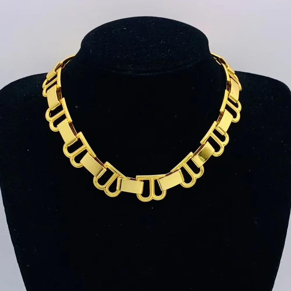 

2025 Classic Explosive Necklace B Letter Retro Women's Necklace