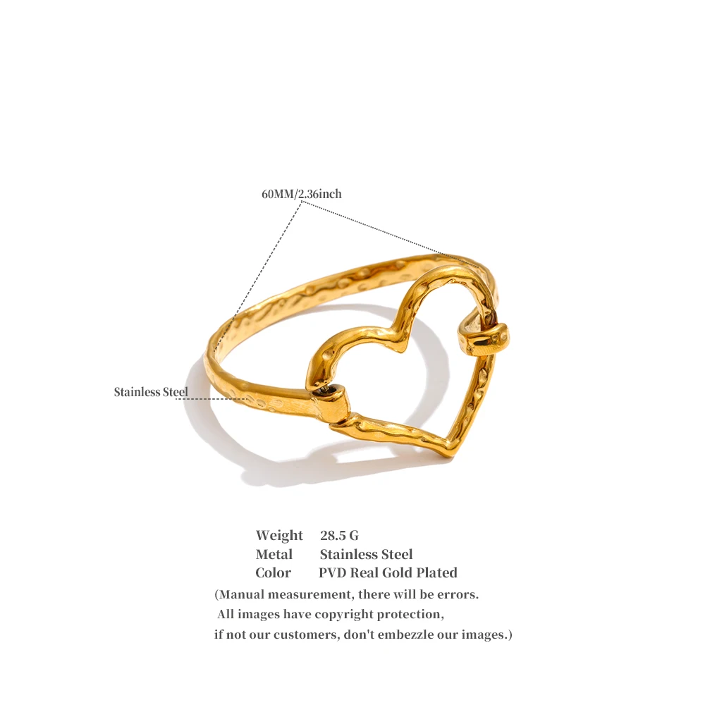 Yhpup 60 mm Edelstahl-Armband mit hohlem Herz und Liebesmotiv, hochwertige Textur, bezaubernder goldfarbener Schmuck, PVD-beschichtet – Detail 1