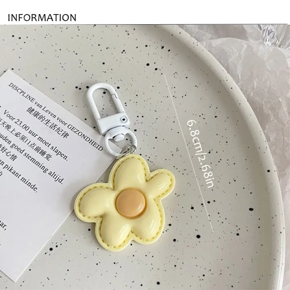 Fashion Korean Style Flower Keychain Mini Kawaii Resin Floral Keyring Cute Colorful Bloom Pendant Bag Hanging