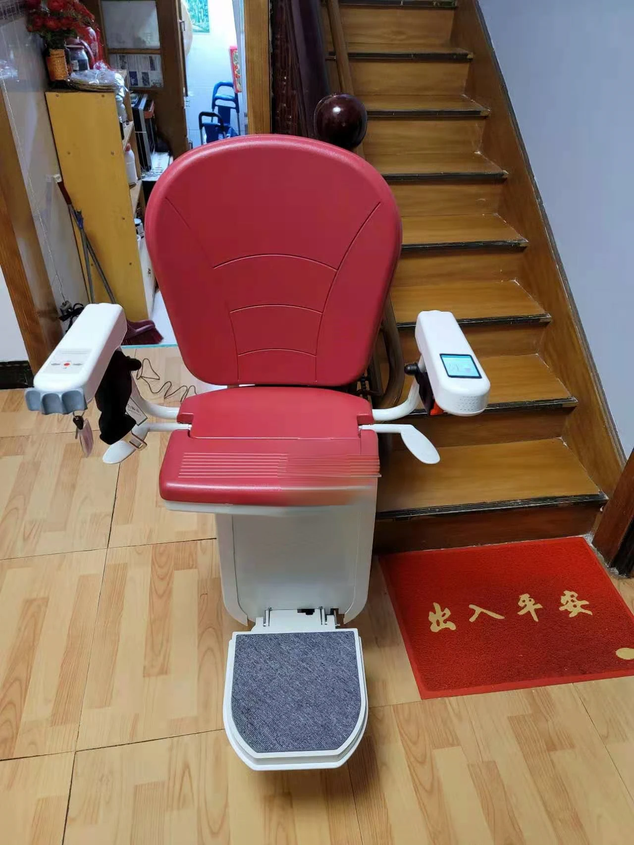 CE stair disabled lift man lift /  aged person indoor  China best selling electric Stairlifts