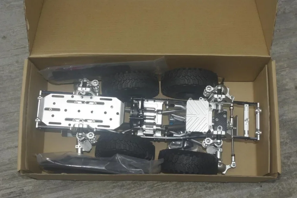 

CNC aluminium 1:10 metal Racing RC Truck crawler option for Axial scx10 Frame shipping by DHL or EMS