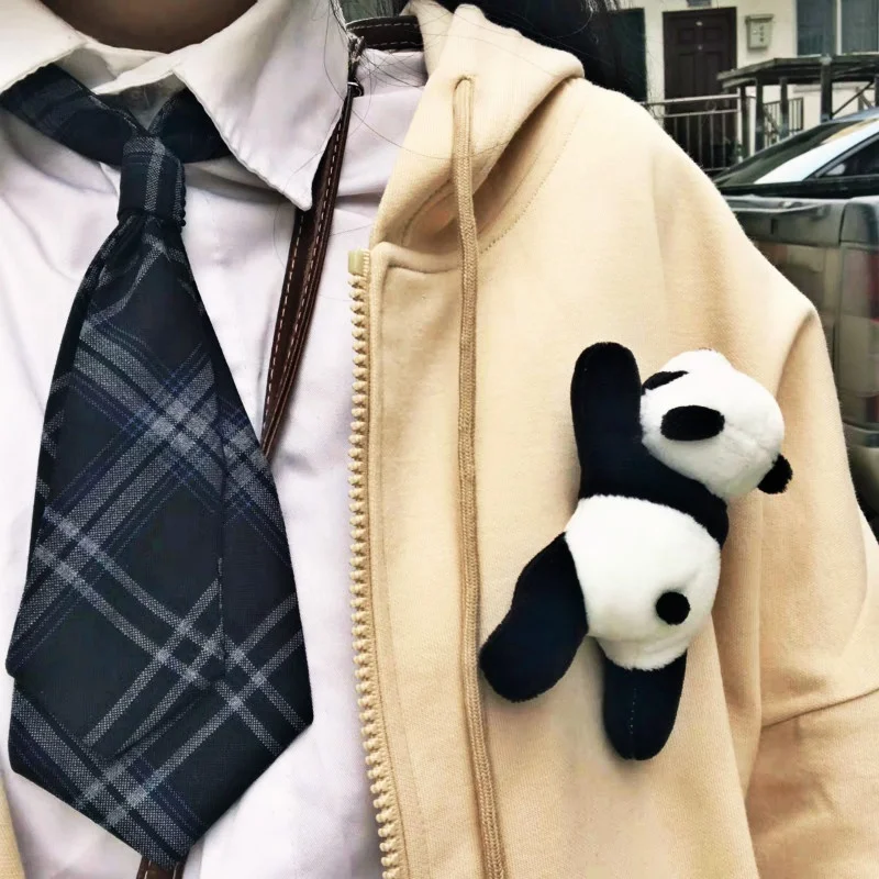 Heißer Kleiner Panda Plüschtier Cartoon Niedliche Puppe Brosche Zubehör Schultasche Kleidung Mädchen Geschenke Zubehör für Frauen