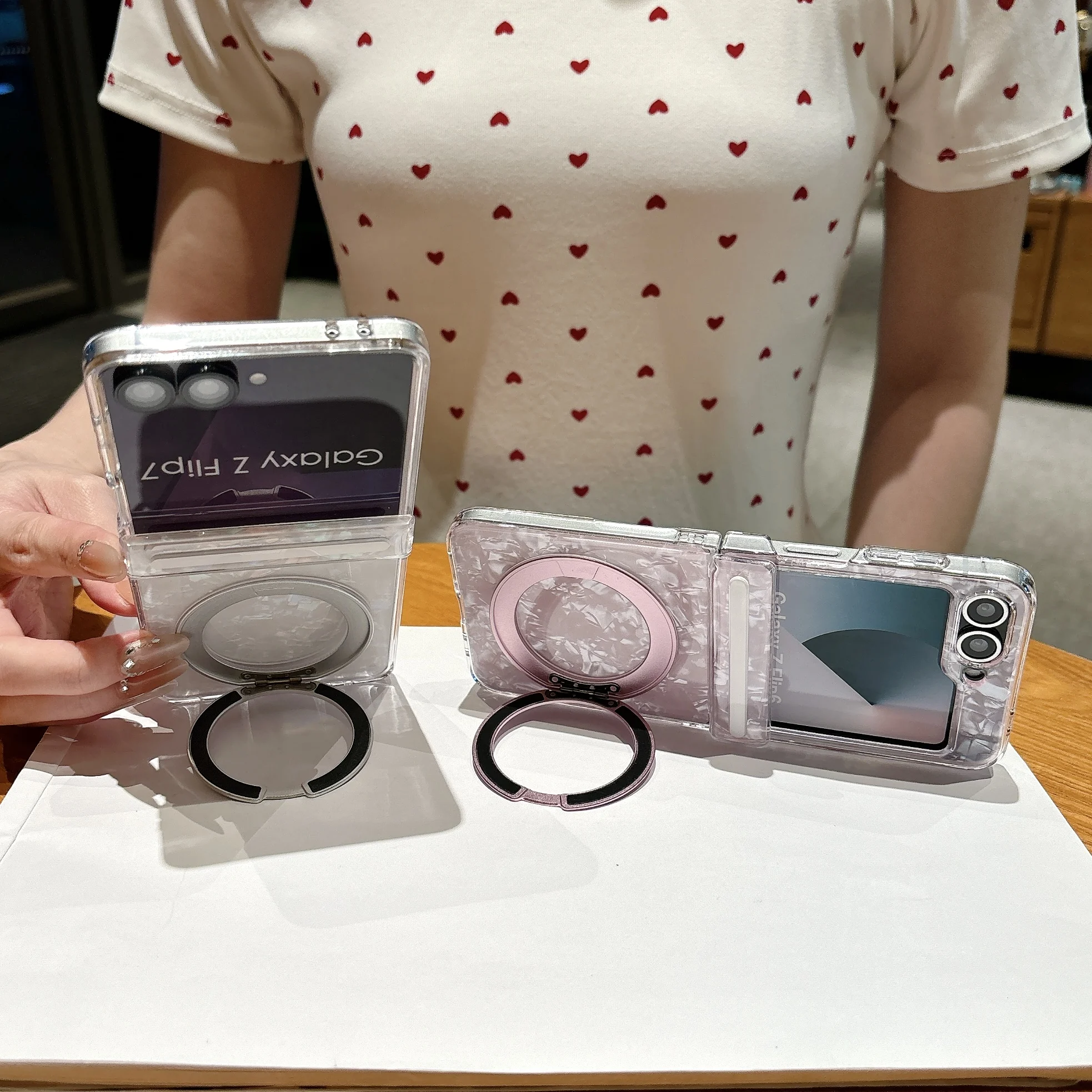 Cool Feeling Shell Texture Pattern 360 Degree Rotating Bracket Magnetic Phone Cover Case for Samsung Galaxy Z Flip 5 6 7 7FE