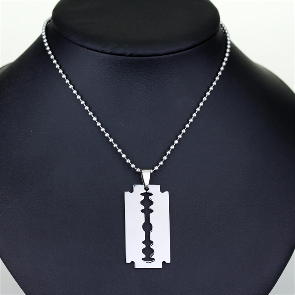 Razor Blade Necklace Stainless Steel Pendant Gothic Punk Men Jewelry Silver Tone Hiphop Accessory Gift