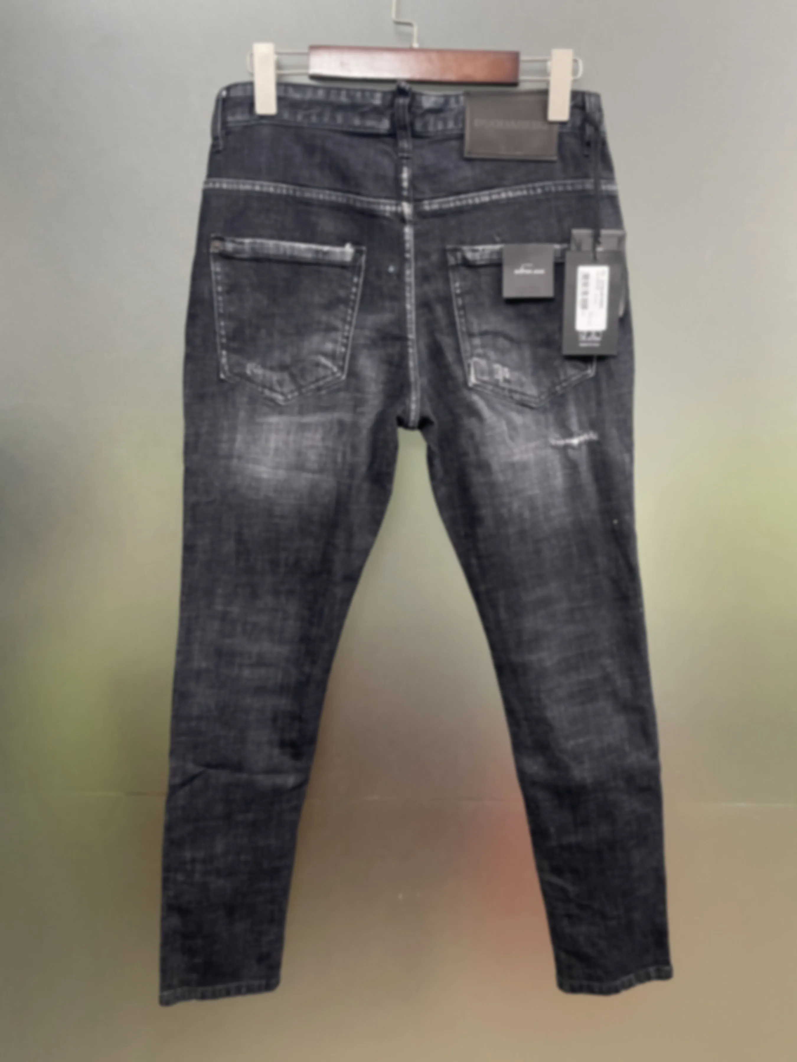 2024 Spring/Summer New D2 Jeans Men's Water Washed, Scratched, Patched, Ink Splashed, Three Dimensional Cutting, Small Feet
