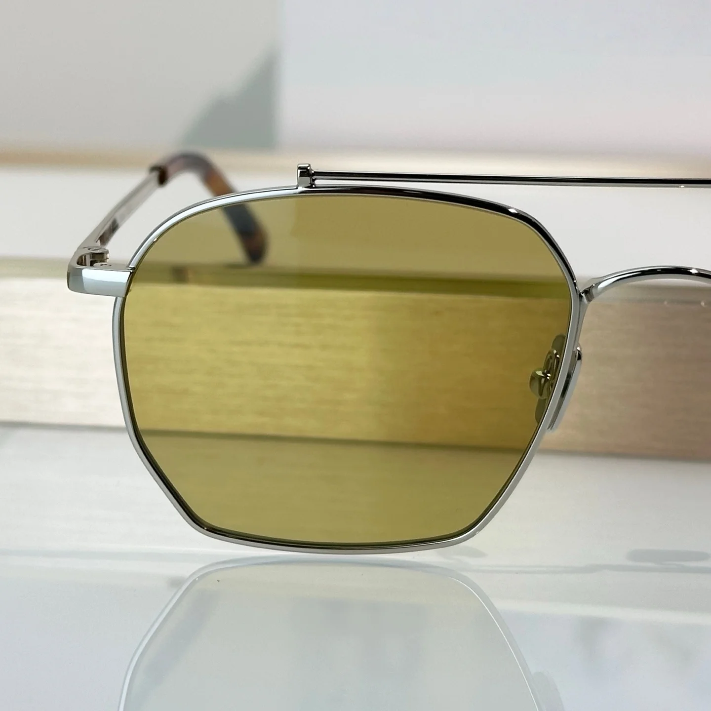 Bowie Fashion Sunglasses Man Woman,Iconic Double Bridge Tortoiseshell Design,UV Blocking Tinted Lens,ElevateYour Business Outfit