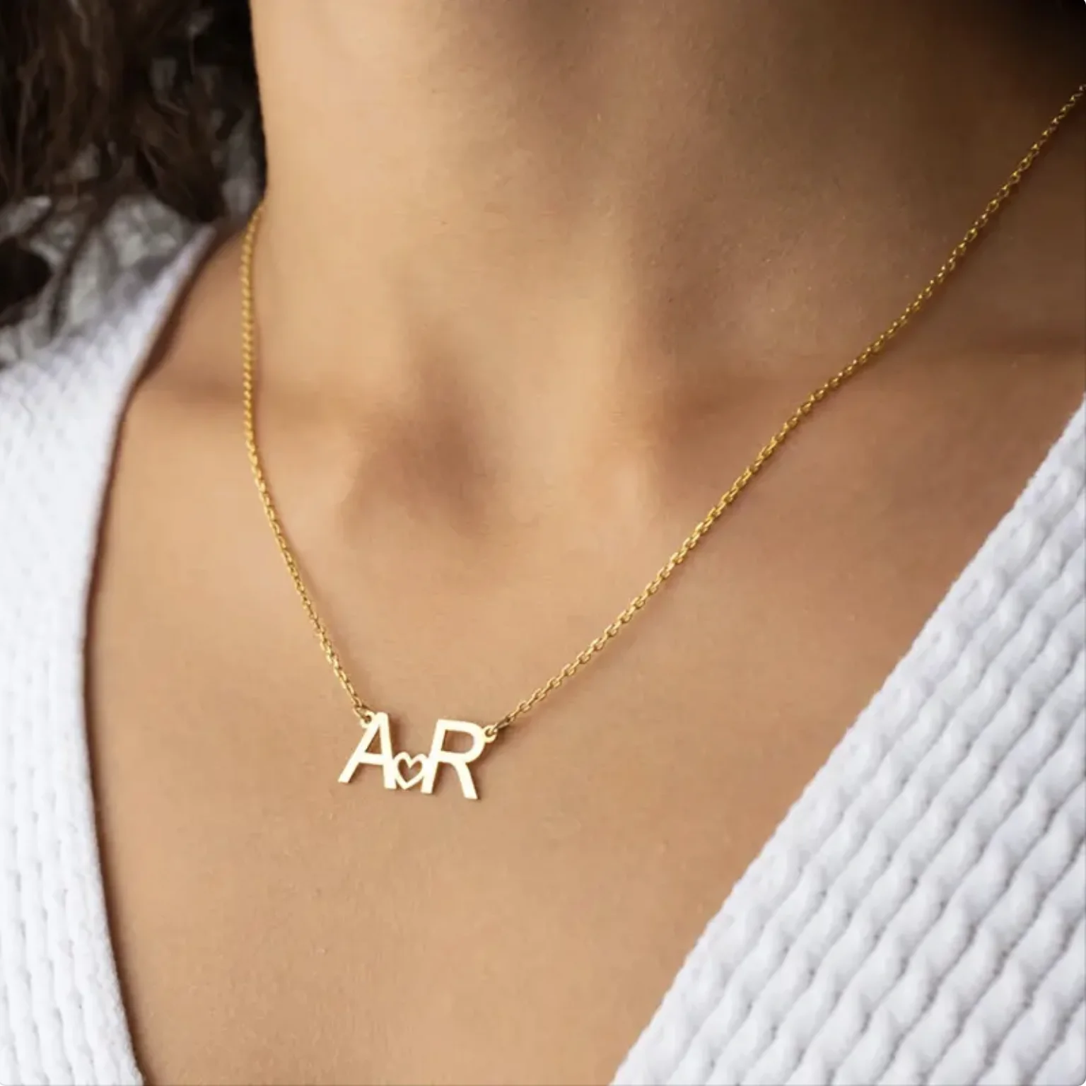 Collar de acero inoxidable personalizado con colgante de corazón de amor de dos letras, mayúsculas doradas, joyería para mujer, el mejor regalo del Día de San Valentín