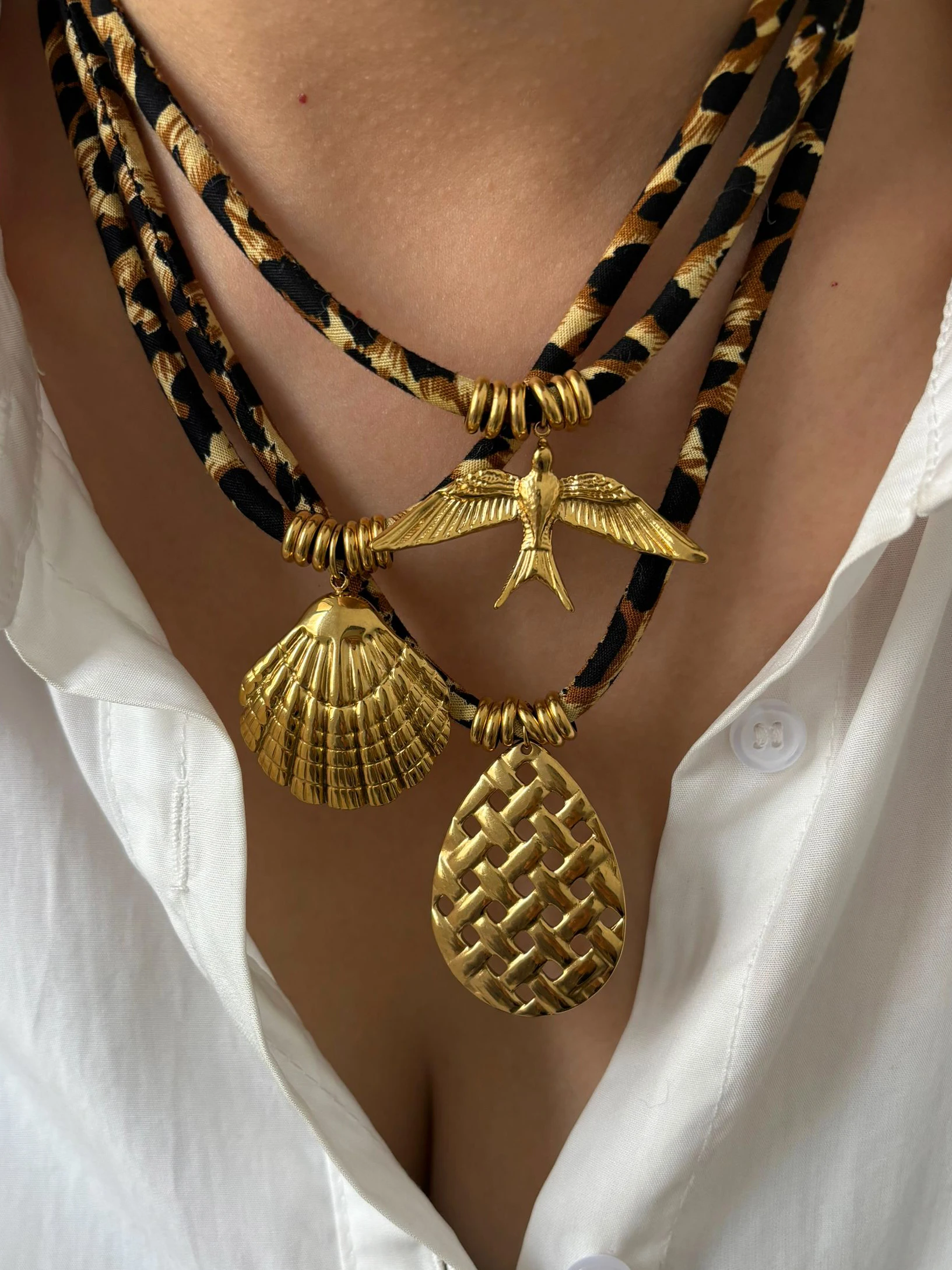 GHIDBK Sexy Exaggerated Metal Irregular Love Shell Serie Pendant Necklace Personalized Handmade Style Suitable for Women Jewelry