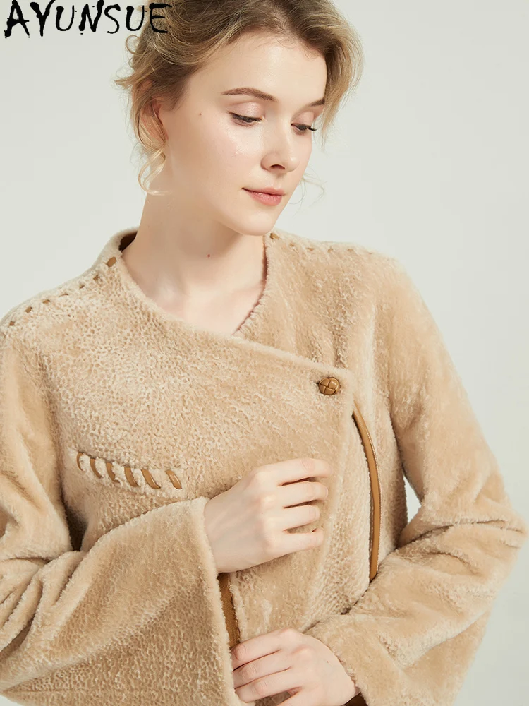 เสื้อโค้ทขนแกะแท้ AYUNSUE สำหรับผู้หญิง เสื้อผ้าฤดูหนาว สไตล์สตรีทแวร์ ขนแกะแท้ หนังแท้ แจ็คเก็ตผู้หญิง รุ่นใหม่ล่าสุด ประจำปี 2025