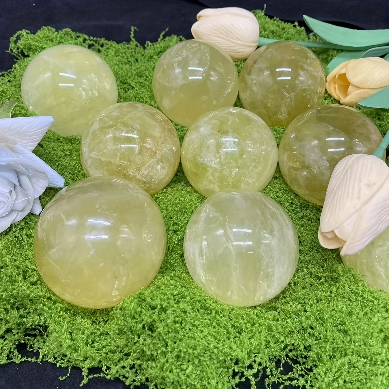 1PC Yellow crystal ball -Yellow Stone for Meditation, Home Decor & Holiday Gifts (Halloween/Christmas/Thanksgiving)