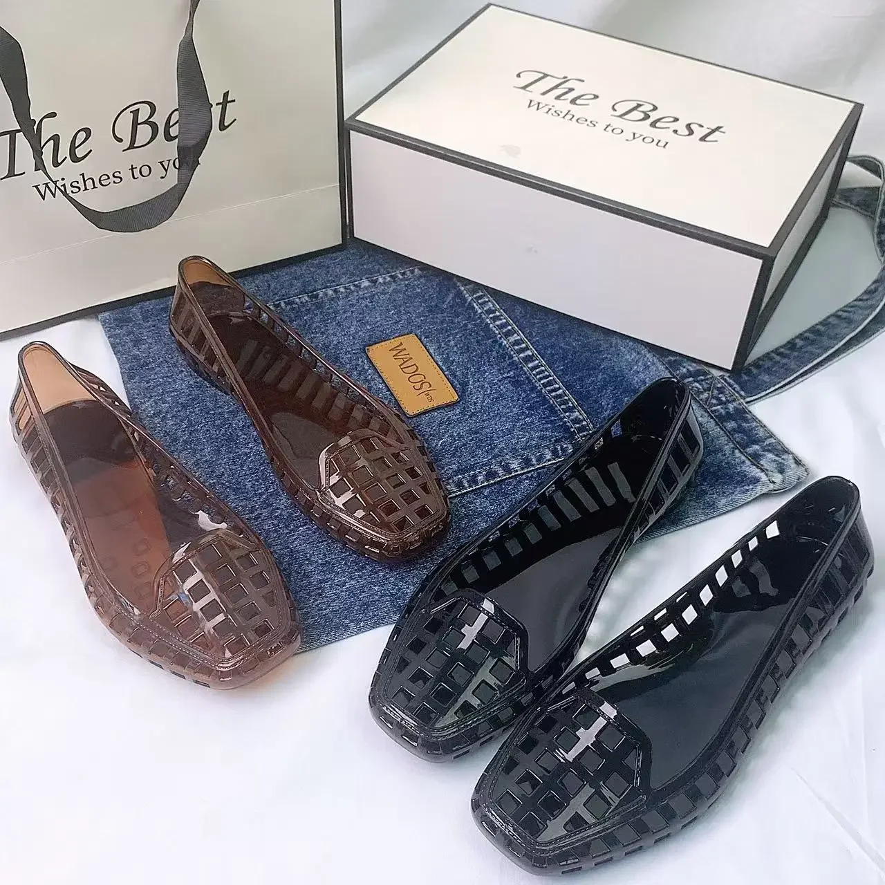Neue koreanische transparente Kristall-Damenschuhe, geschlossene hohle Sandalen, weiche und modische rutschfeste Pantoffeln. – Detail 3