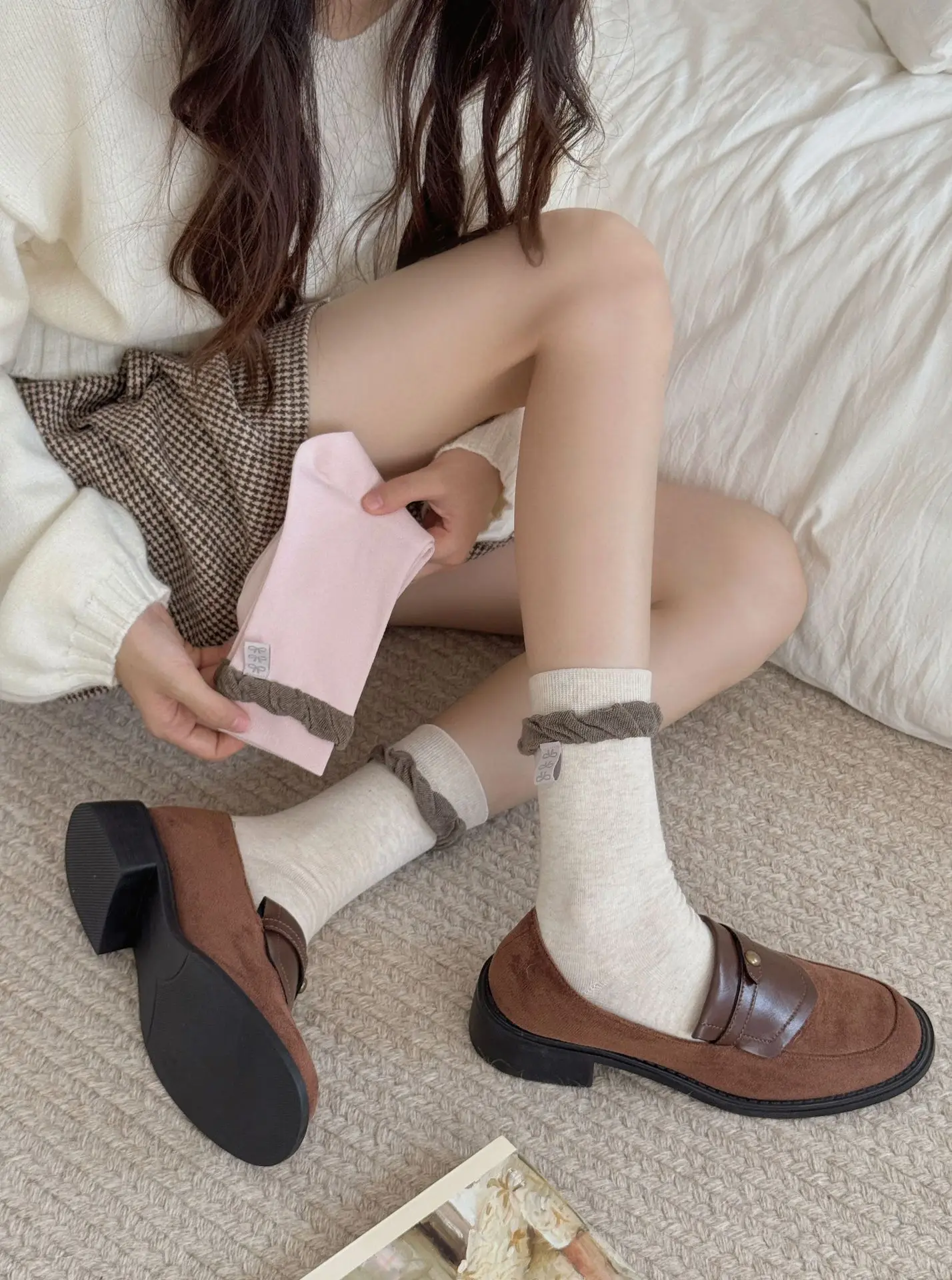 Korean Style Women Ruffle Trim Floral Mid-Calf Socks, Contrast Color Cuff Vertical Ribbed Knit Soft Cotton Cute Flower Stacking
