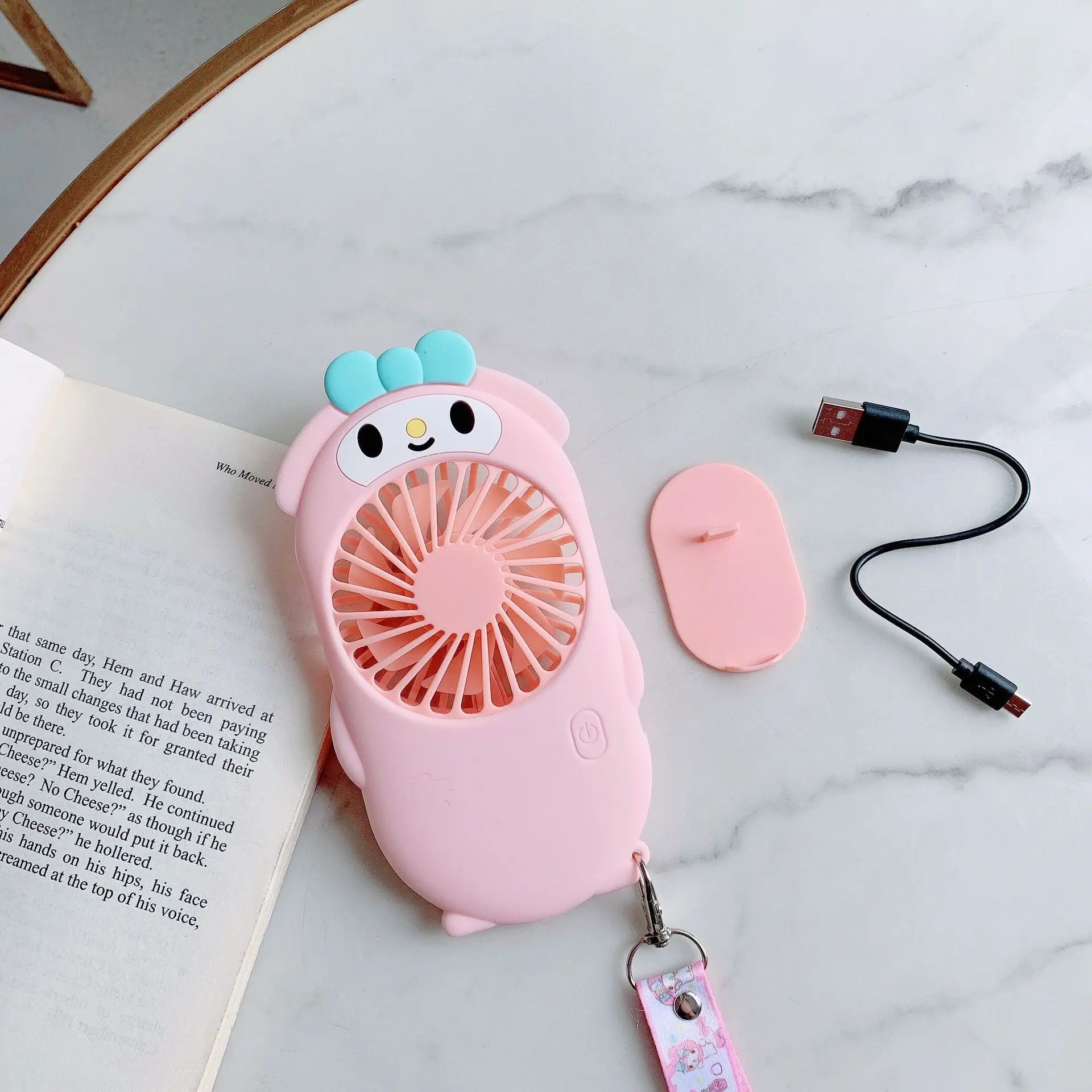 Sanrio-ventilador eléctrico portátil con Usb, miniventilador silencioso de escritorio para estudiantes, Kawaii, Hellokitty, Mymelody, Kuromi, 2024