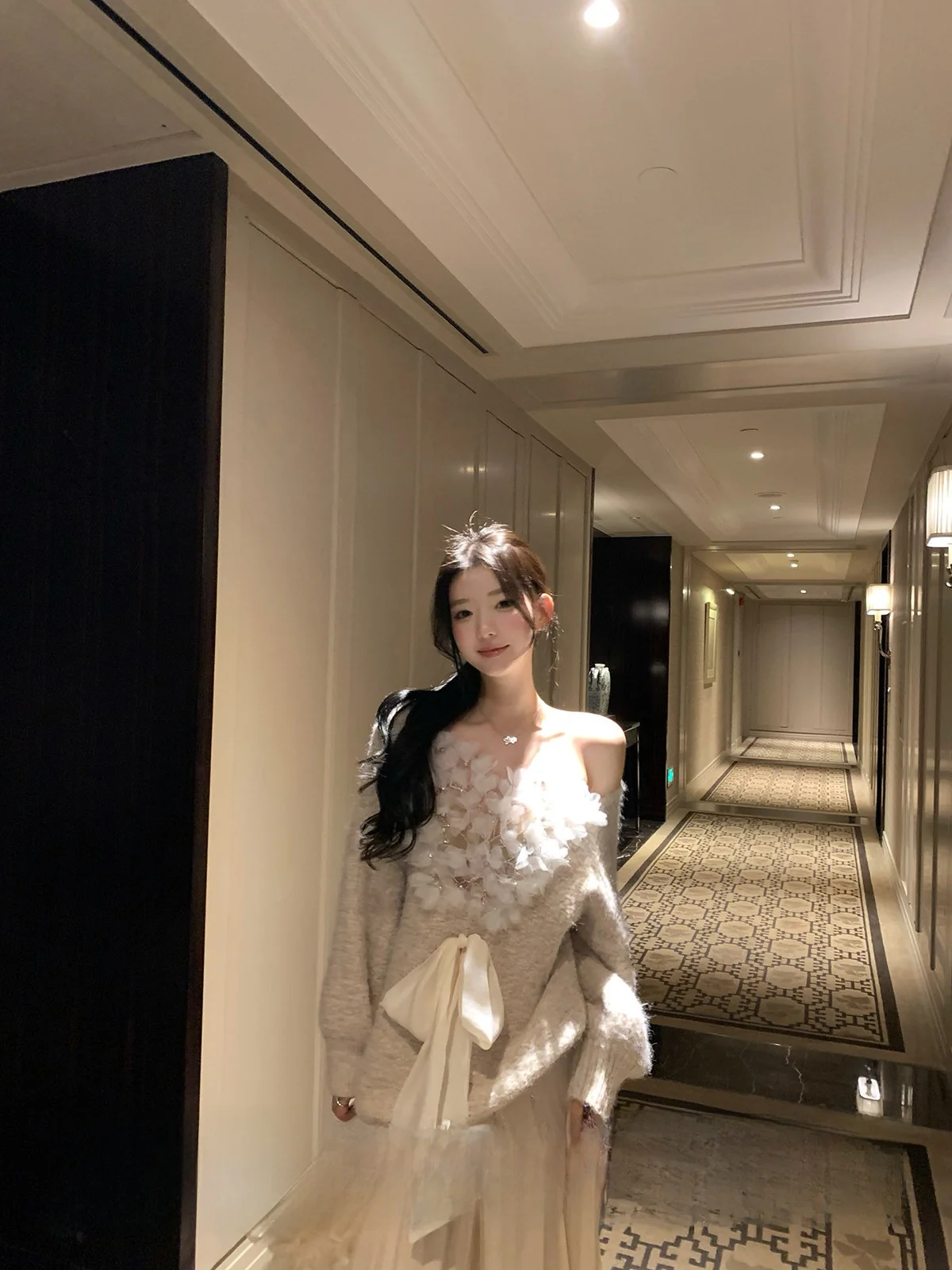 

Oversized Oaeal Woolen Sweater for Women Casual Versatile Spring Lazy Faionable V-Ne Long Sve Polyester Nylon Blend