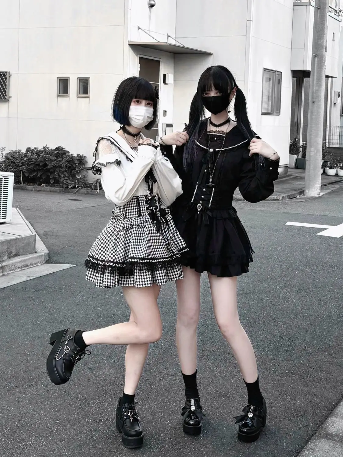 SOIOMES Sweet Elegant Kawaii Pearl Lace Bow Skirt Slim Women's Japanese Lovely Lace Black Mini Skirt Fashion Vintage Lolita