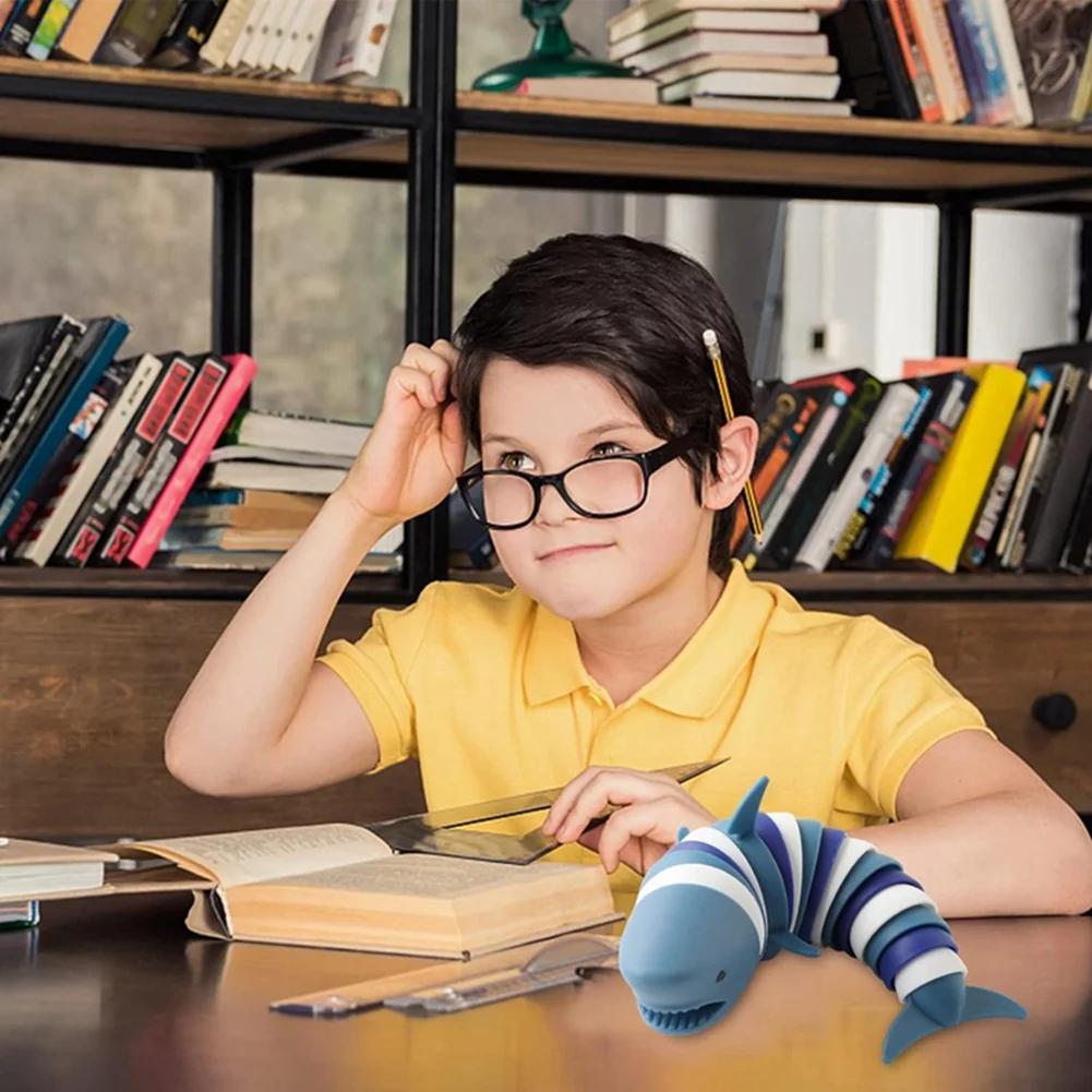 2Pcs 3D Gelenk Stretch Shark Stress Reliever Hand, Druckentlastung Und Anti-Angst, EINE Langlebig Einfach Zu Bedienen-Y44A