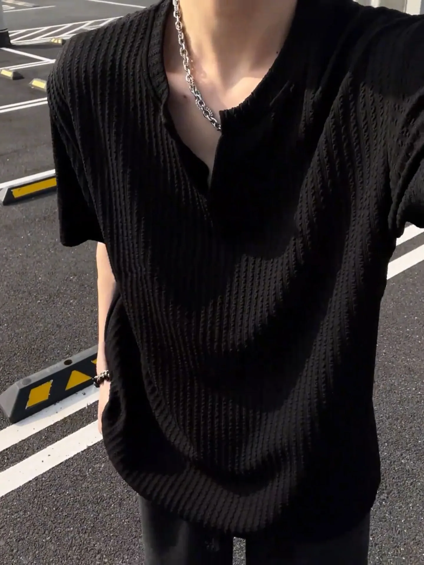Black Thin V-Neck Ice Silk Ribbed Short Sleeve Men's Summer Loose Fit Shoulder T-Shirt CleanFit Upper Body Texture Sensation