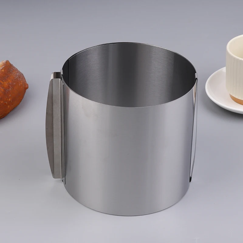 حلقة موس من الفولاذ المقاوم للصدأ 430: ارتفاع 15 سم، قابلة للسحب وقابلة للتعديل - قالب كعكة مقاوم للصدأ بمقياس