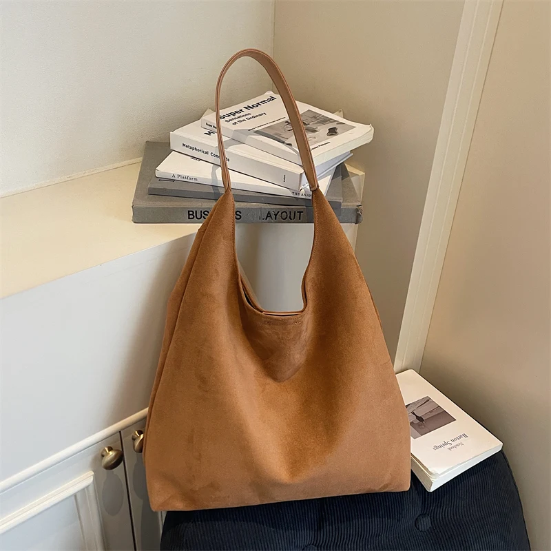 

Fashion Commute Versatile Large Capacity Flannel Shoulder Bags Solid Hasp Popularity Classic Style Tote Bags for Women 2025 New