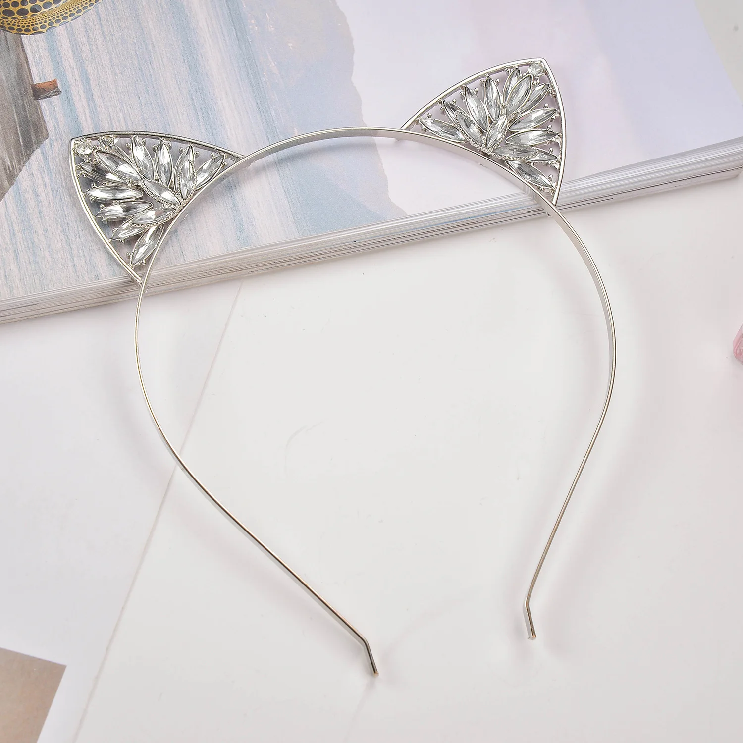 Adorable Crystal Cat Ears Headband Sparkling Rhinestones Cosplay Halloween Party Costume Hair Accessory Durable Fashion