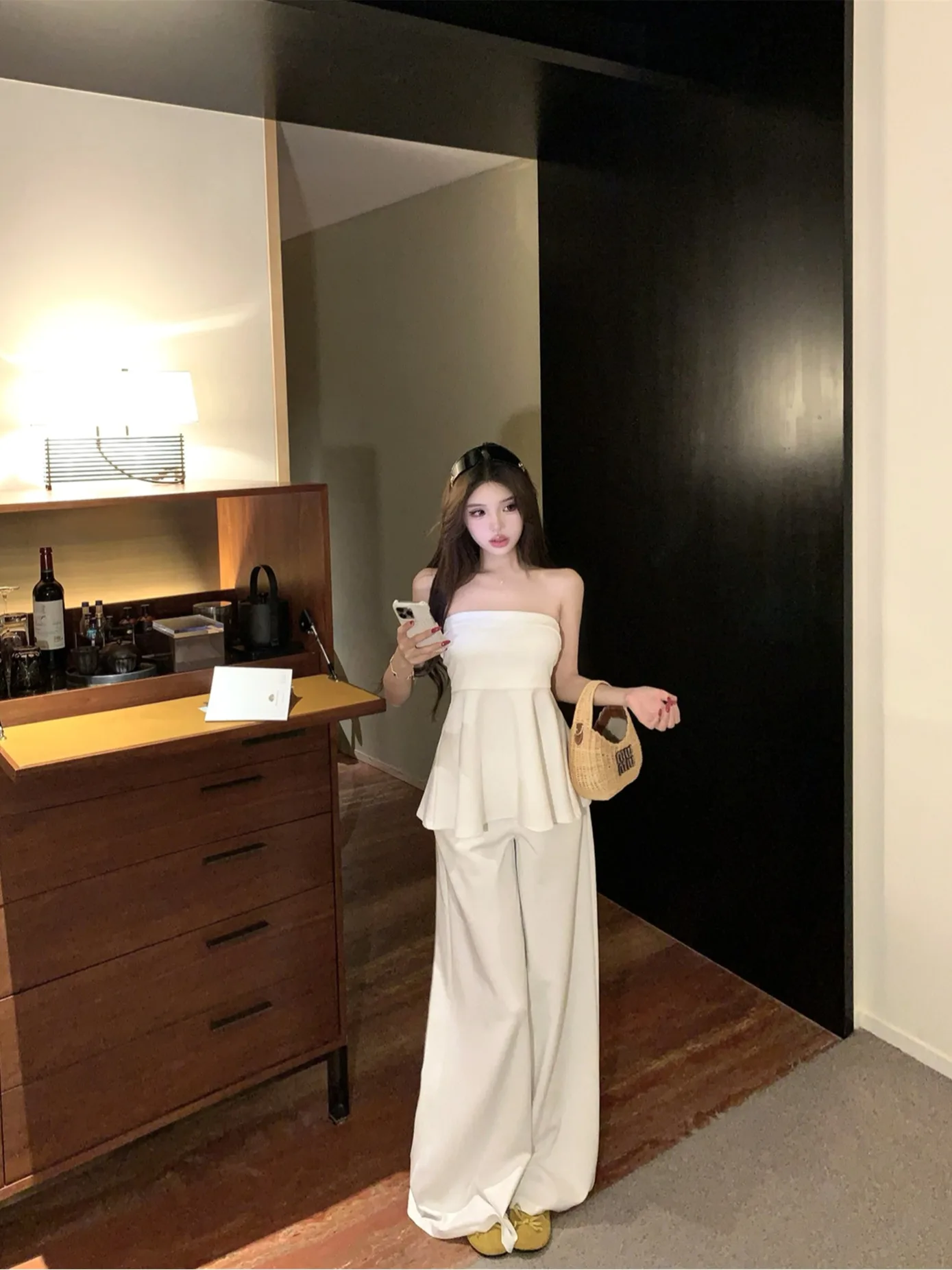 

Elegant Simple Atmosphere Strapless Waist-Cinching Slimming Shoulder Bared Top Casual Wide Leg Pants Draping Long Pants Women...