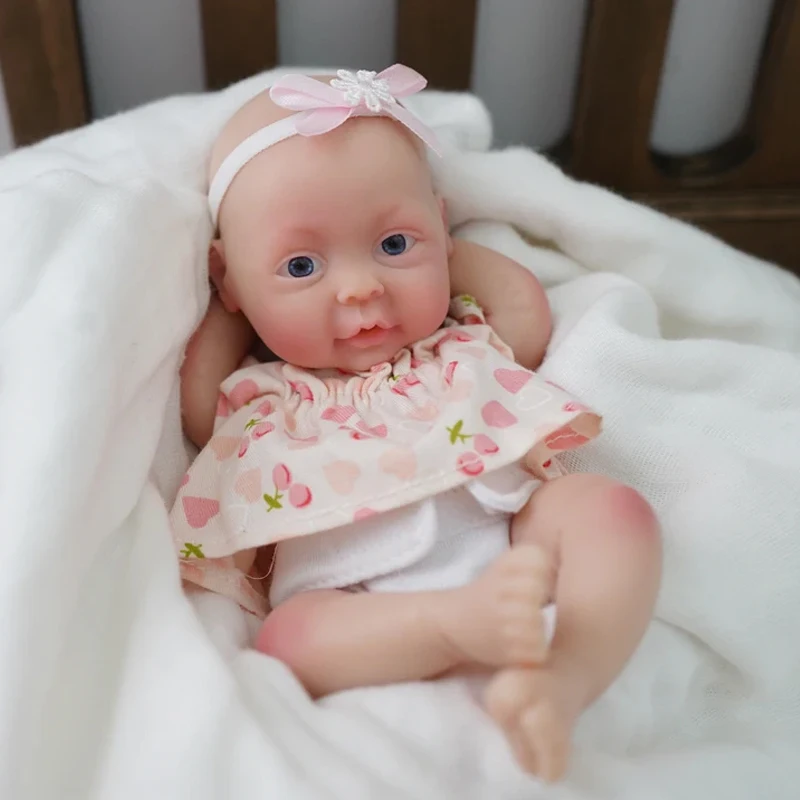 

Miaio 7-дюймовая реалистичная силиконовая кукла реборн, мини-кукла для девочек, мягкая на ощупь, удобная игрушка для снятия стресса