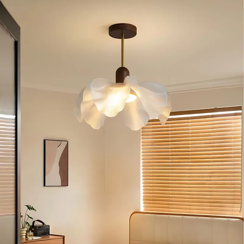 French Style Petal Chandelier Medieval Wabi Sabi Design Retro Song Aesthetic Ceiling Light For Bedroom Living Room Decor Lamp