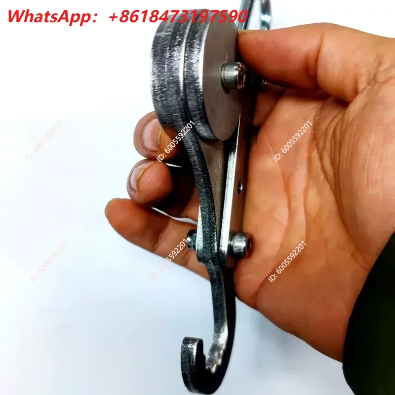 Unmanned aerial vehicle automatic decoupling device hooks for heavy load transportation, express delivery, and takeaway T60