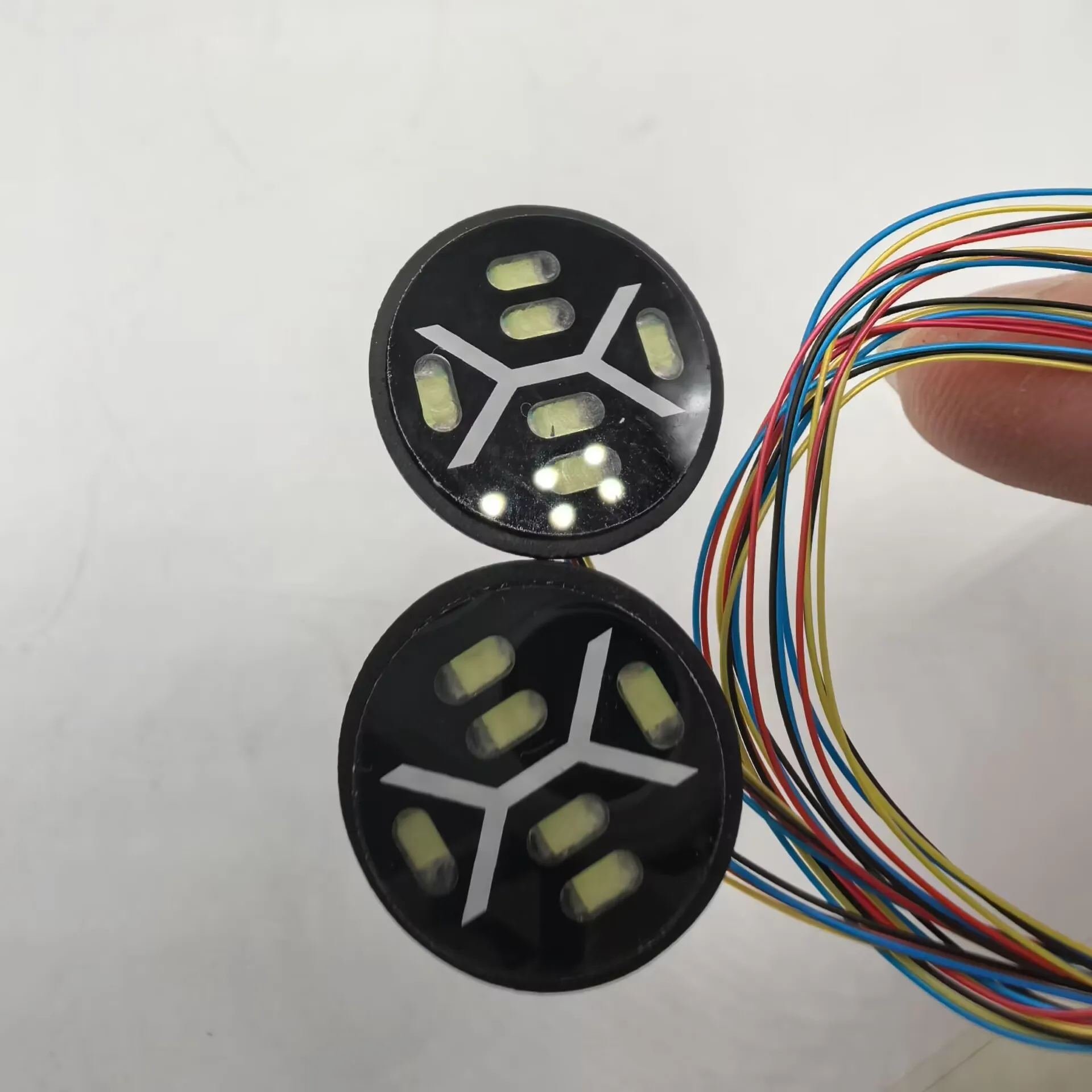 2pcs Simulation Two-color Spotlight car Roof Spotlights 1/14 RC Truck Car