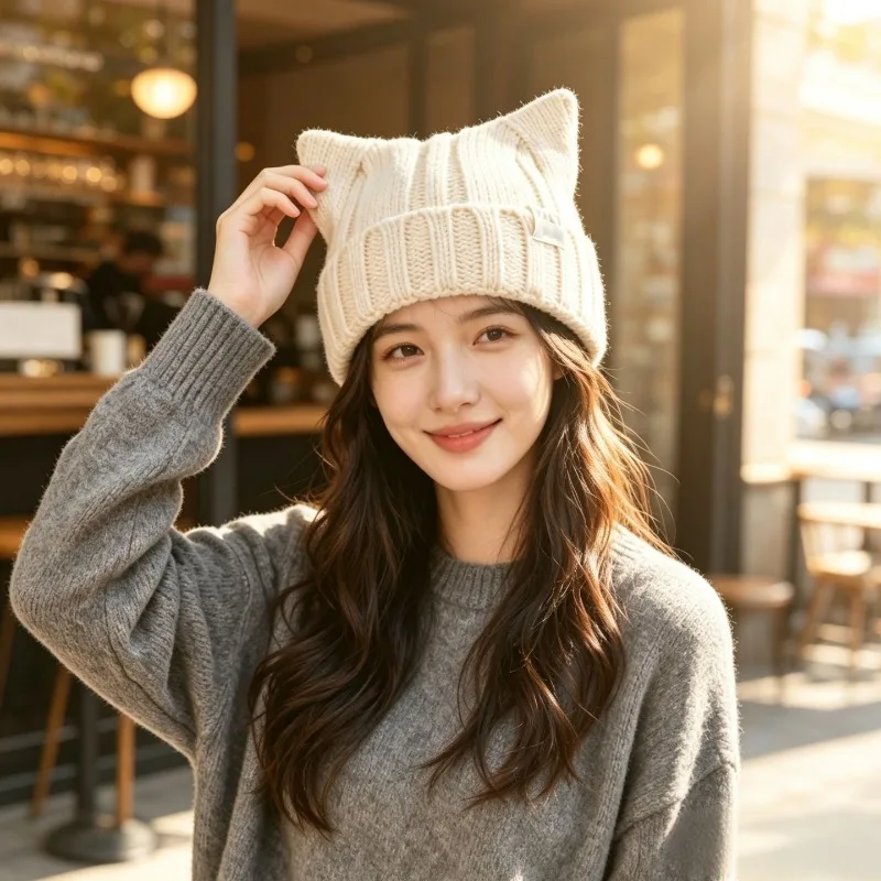 Gorro de lana para mujer, ideal para el invierno, con forro de terciopelo, grueso, que protege del frío y mantiene las orejas calientes. Es un gorro de punto que estiliza el rostro y es versátil para usar en climas fríos.