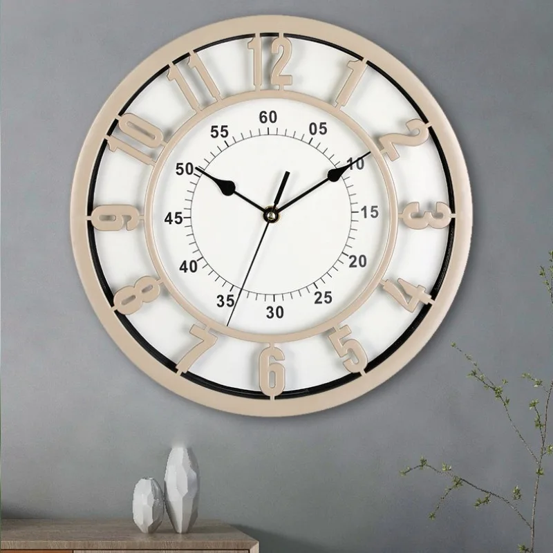 Creative Personalized Wall Clock Luxury Fashionable Roman Wall Clocks Decorative Household Hanging Clocks Living Room Accessory