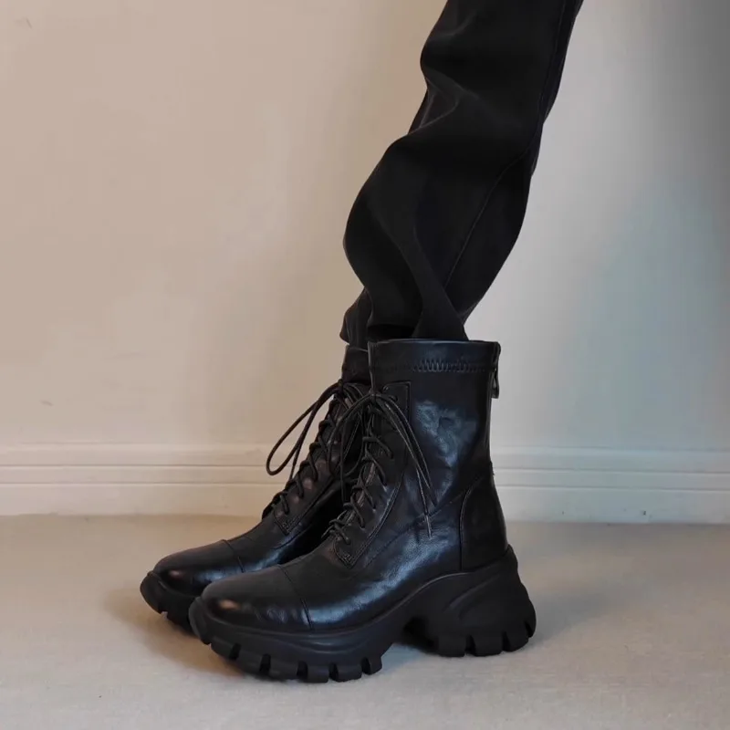 

Новинка 2023 года, женские кроссовки на плоской подошве, ботильоны, повседневная спортивная обувь, дизайнерские новые трендовые кожаные ботинки «Челси», зимние прогулочные ботинки