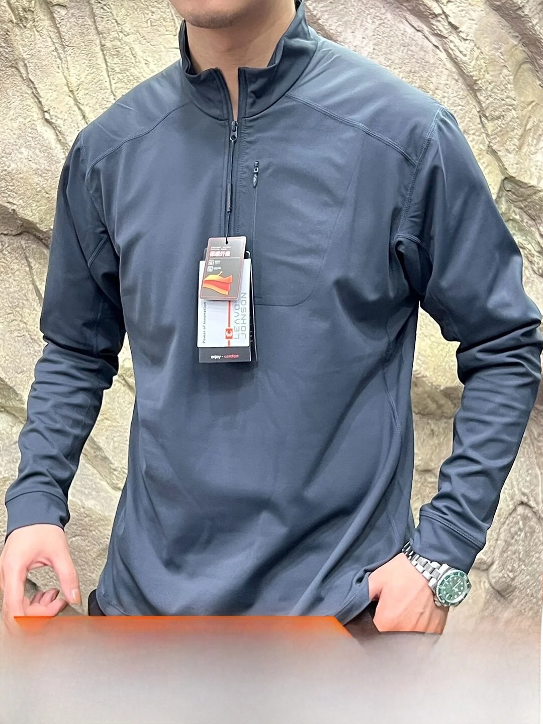 Leavo Johnson Men's Long Sleeve Fleece Lined Shirt Quick Dry Moisture Wicking Half Zipper Outdoor Style Standard Fit Polyeste...