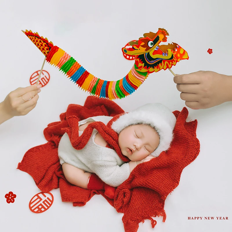 Neugeborene Fotografie Kleidung Neujahr Outfit Themen Hut Bodysuit Schal 3 teile/satz bunte Drachen Foto Requisite Baby Festival Kleidung