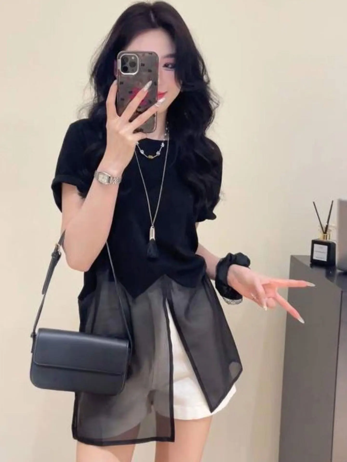 

Женская шелковая верхняя одежда: футболка с круглым вырезом и коротким рукавом, с дизайнерскими вставками в корейском стиле, прямой крой, для повседневной носки