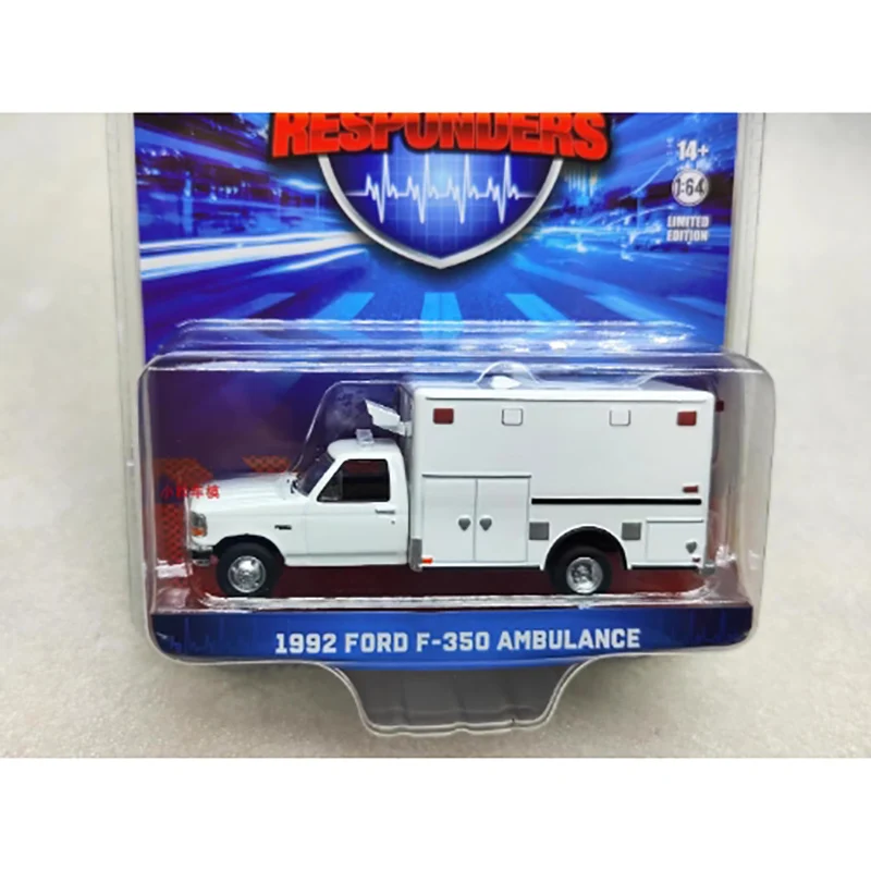 Green Light 1:64 First Responders - 1992 Ford F-350 ambulance model Collectibles souvenirs finished ornaments Adult Gift & Toys