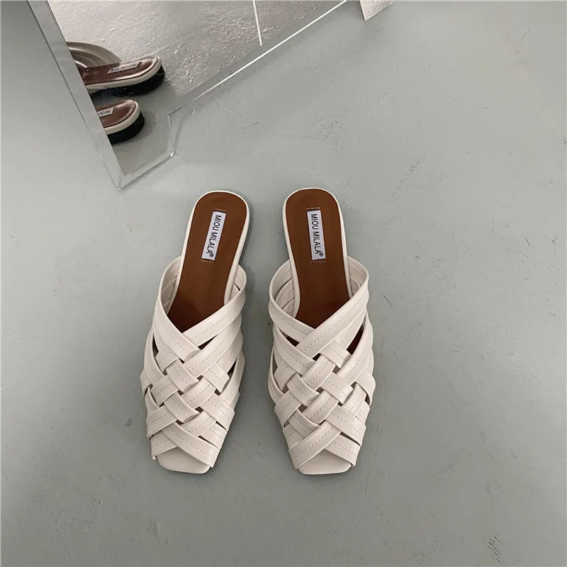 Cover Toe Mules For Women 2024 Shoes Female Slippers Low Slides Fashion Square New Flat Luxury Fabric Hoof Heels Rome PU Spring