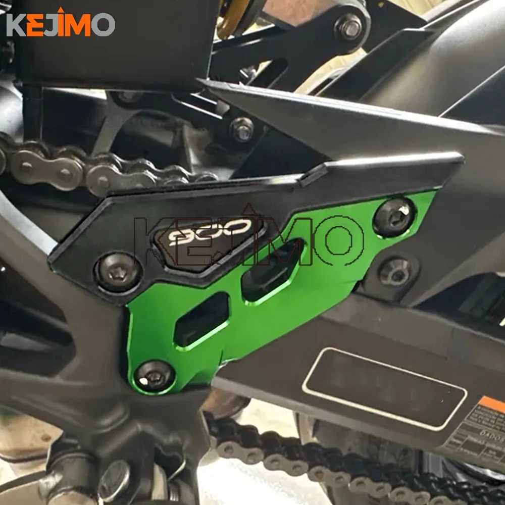

FOR Kawasaki Z900 Z 900 2017-2023 2024 Pedal Guard Rear Pedal Guard Heel Plate Decorative z900 ABS Z900SE 2022-2024 Motorcycle