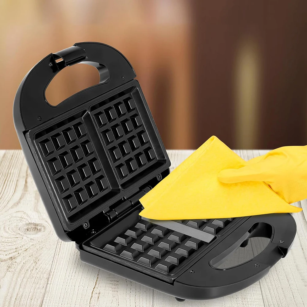 Waffle Maker Waffle Making Machine Portable Chaffle Maker Non Stick Mini Waffle Maker Machine Anti-scalding for Snacks Burgers