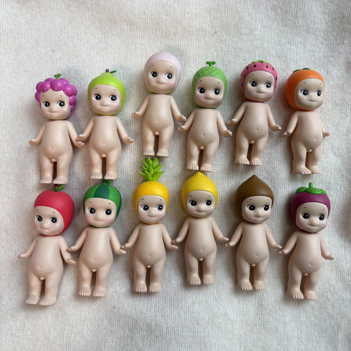 

Мини-фигурка Sonny Angel, серия Old Fruit, слепая коробка, без коробки, без сумки, Apple DragonFruit, виноград, дыня, оранжевый SAS65004