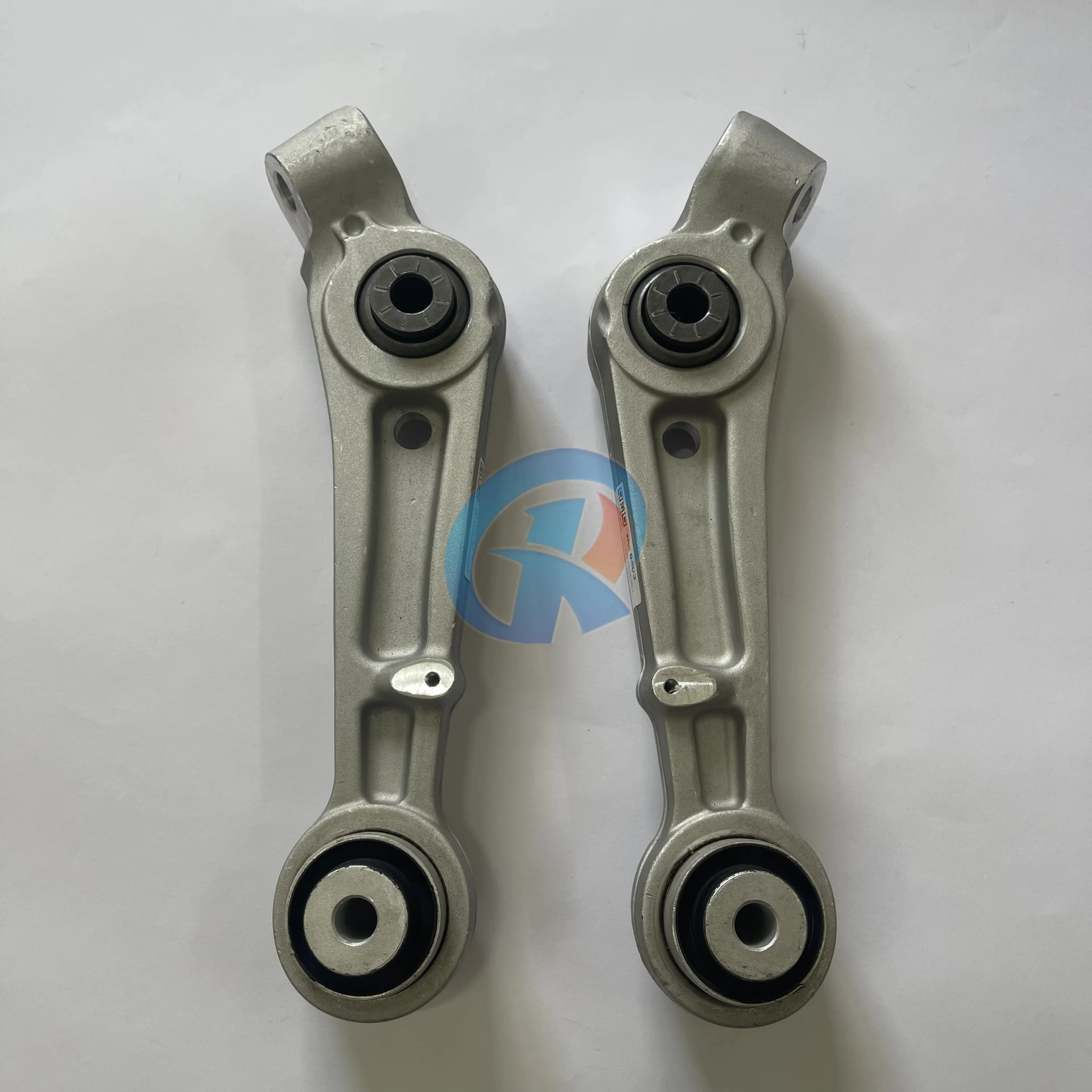 2PCS Good Quality Front Lower Straight Control Arm Kit For Cadillac CT6 2016- 84008403 84008404