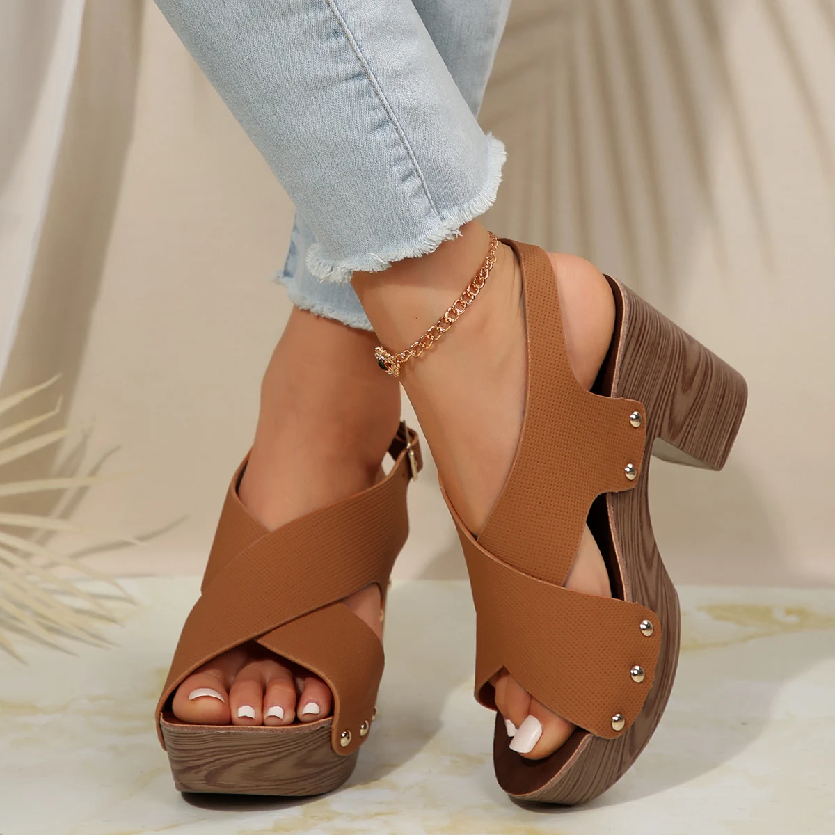 2024 New Women\'s Sandal Platform Heeled Shoes Brown Slingback Shoes Peep Toe Chunky Heel Studded Platform Sandals