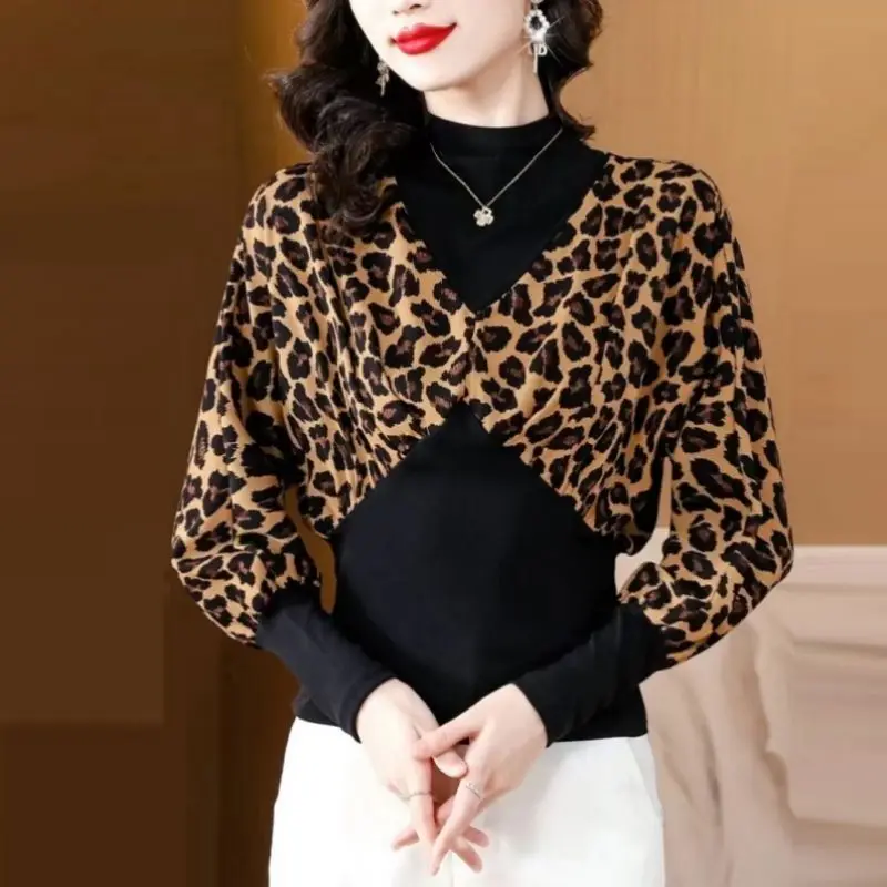 2023 Autumn New Half High Collar Fake Two Piece Fashion Leopard Long Sleeves Comfortable Waist Shirt Leisure Women's Underlay