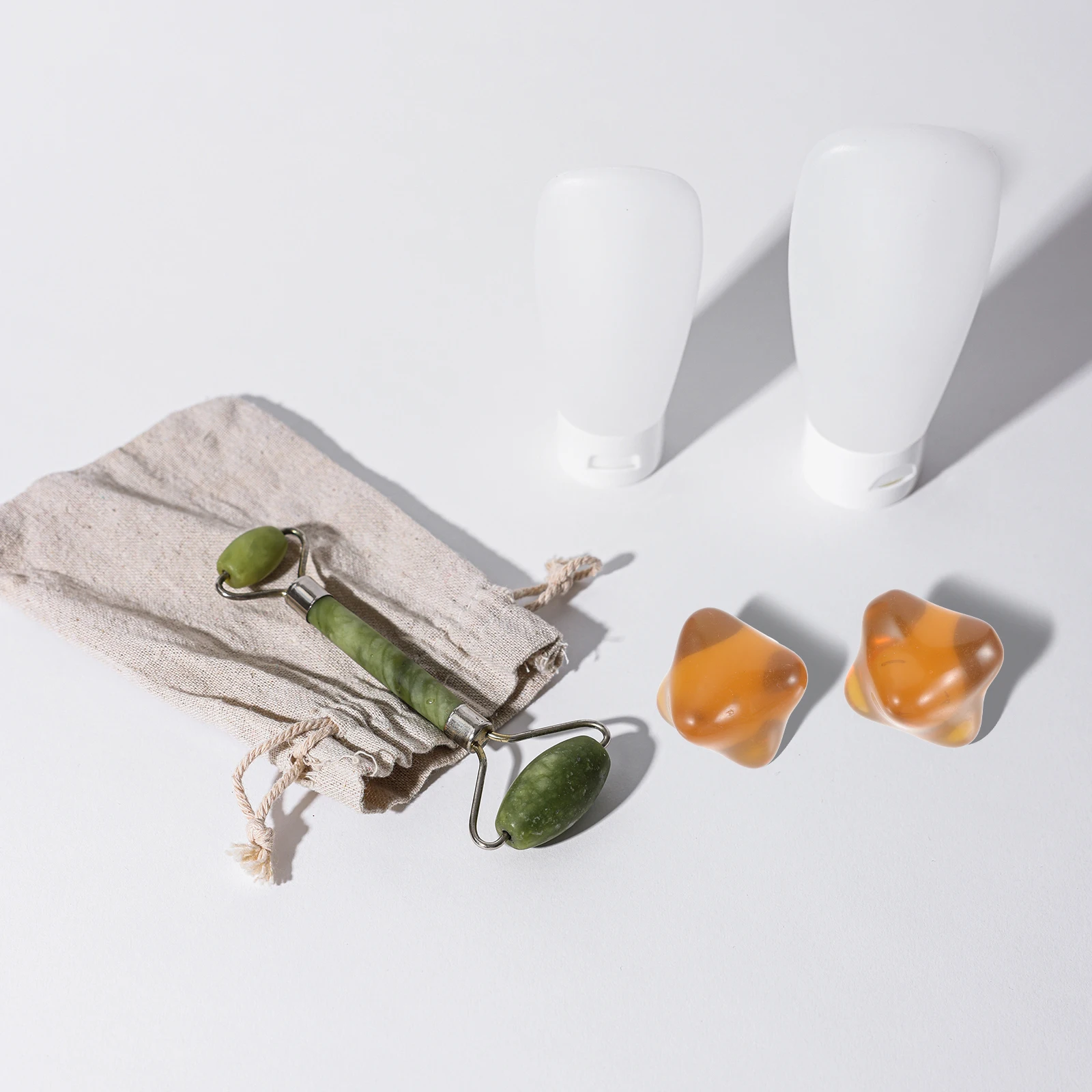 

2Pcs Beeswax Hand Massage Balls Handheld Rolling Balls Finger Acupoint Massager Stress Relief Hand Exercise Tools