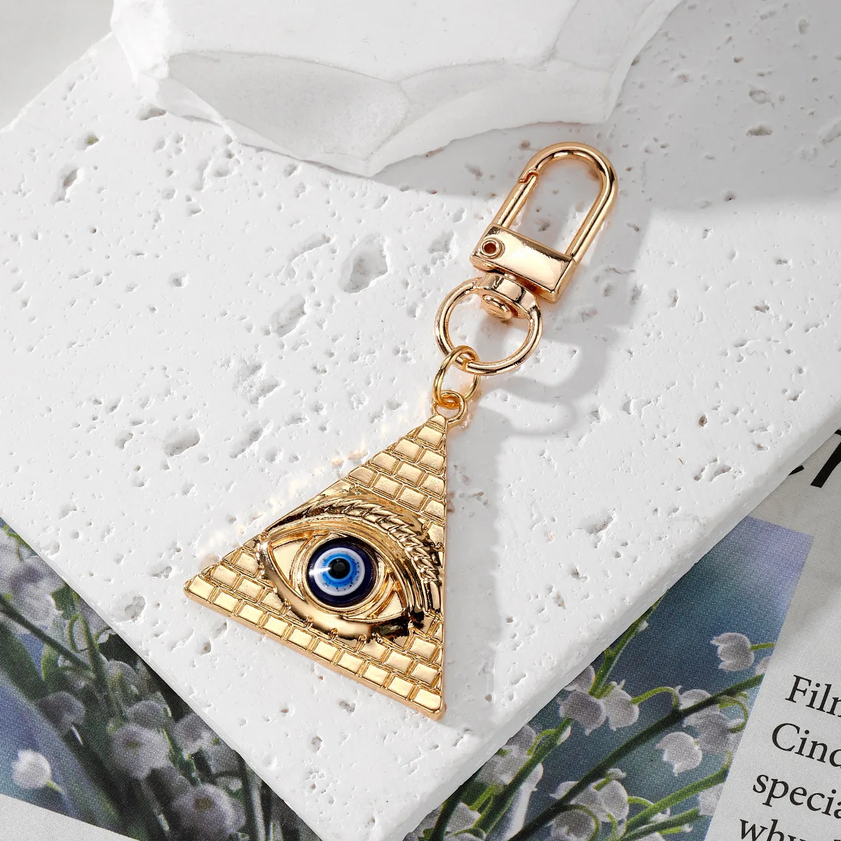 pyramid keychain Egyptian Pyramid All-Seeing Evil Eye Illuminati Key Chain Pendant Viking Keychain Men Egypt Vintage Slavic