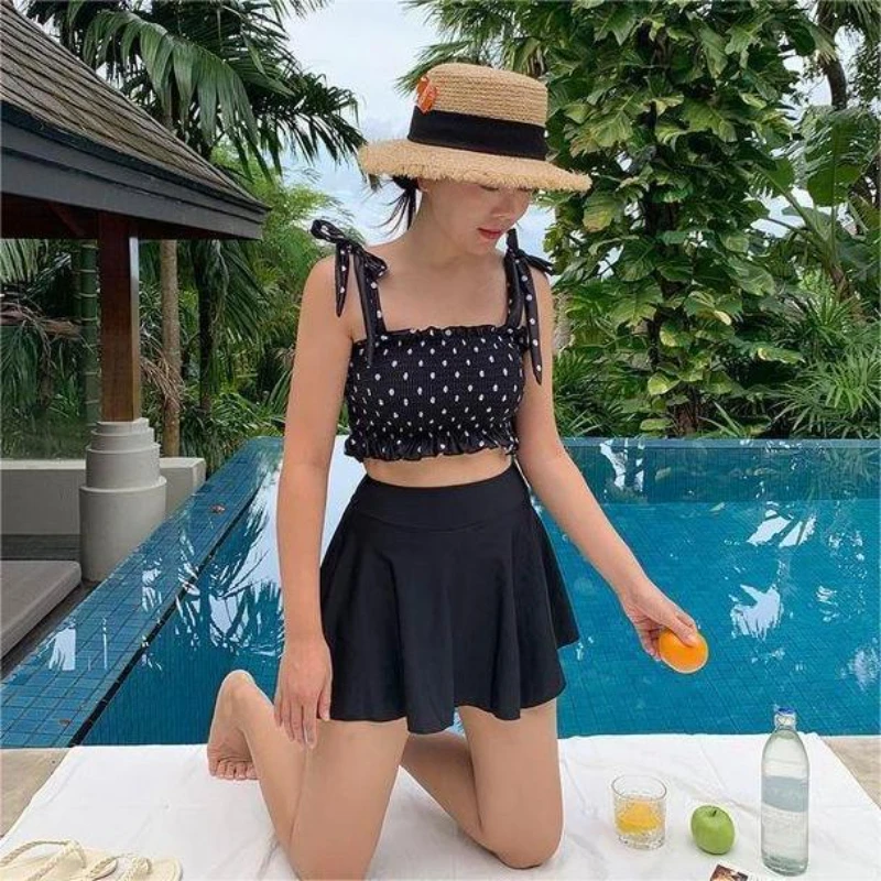 

Korean Version of The New Polka Dot Girl Grab Bra Conservative Belly Covering Skirt Split Swimsuit Female Surfing Sexy Swimsuit