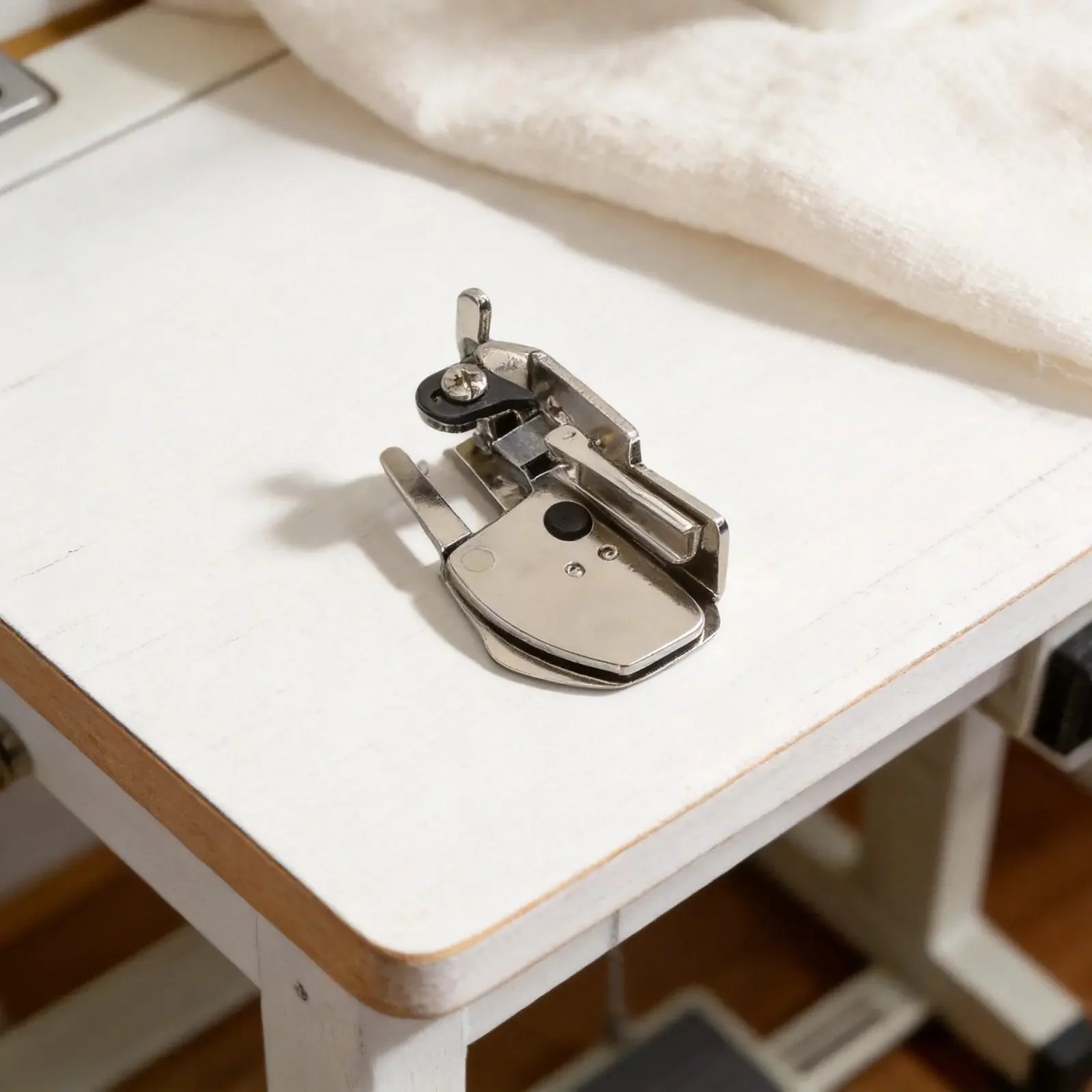Presser Foot Sewing Machine Accessory Approx. 6 Mm Presser Foot Connection Compatible With Low And High Levers