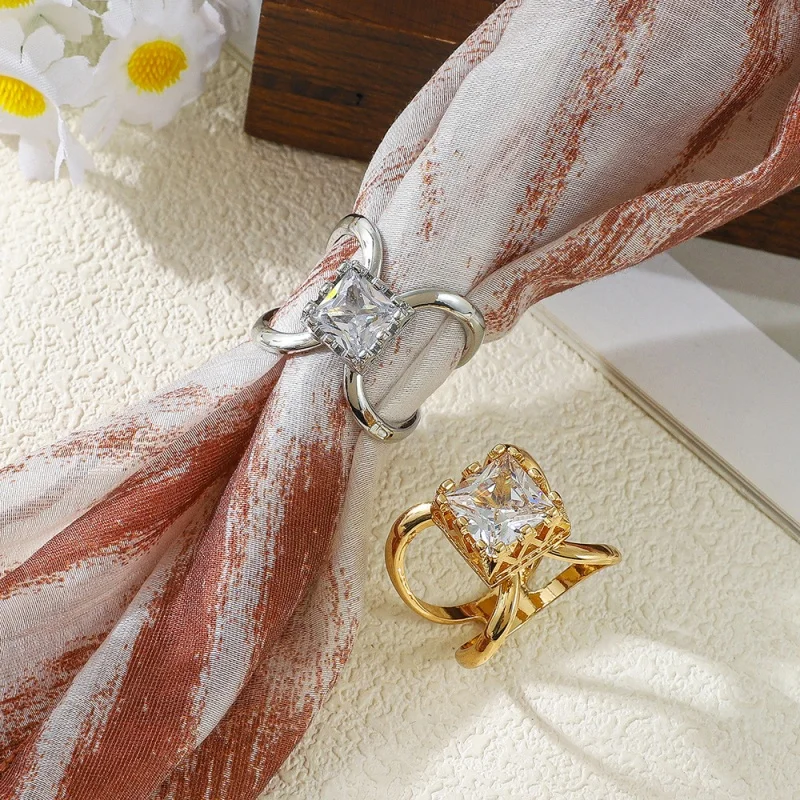 Simple Zircon Cross Scarf Clip X Shape Metal Brooches for Women Hollow Scarves Buckle Holder Shawls Jewelry Clothing Accessories