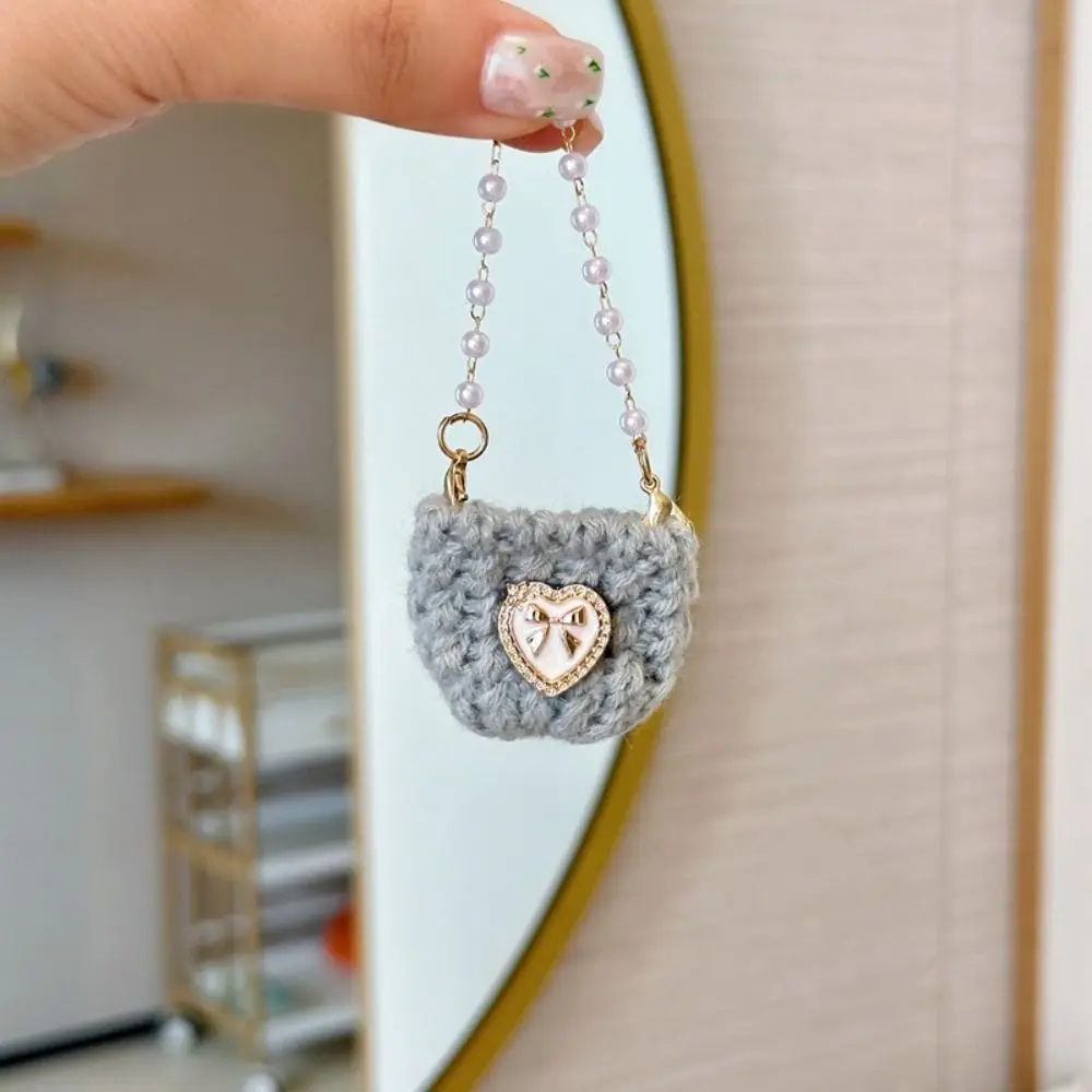 Bolso cruzado con cadena de perlas en miniatura, muñeca tejida trenzada de ganchillo, bolso de hombro tejido, Mini bolso cruzado para muñeca, juguete DIY